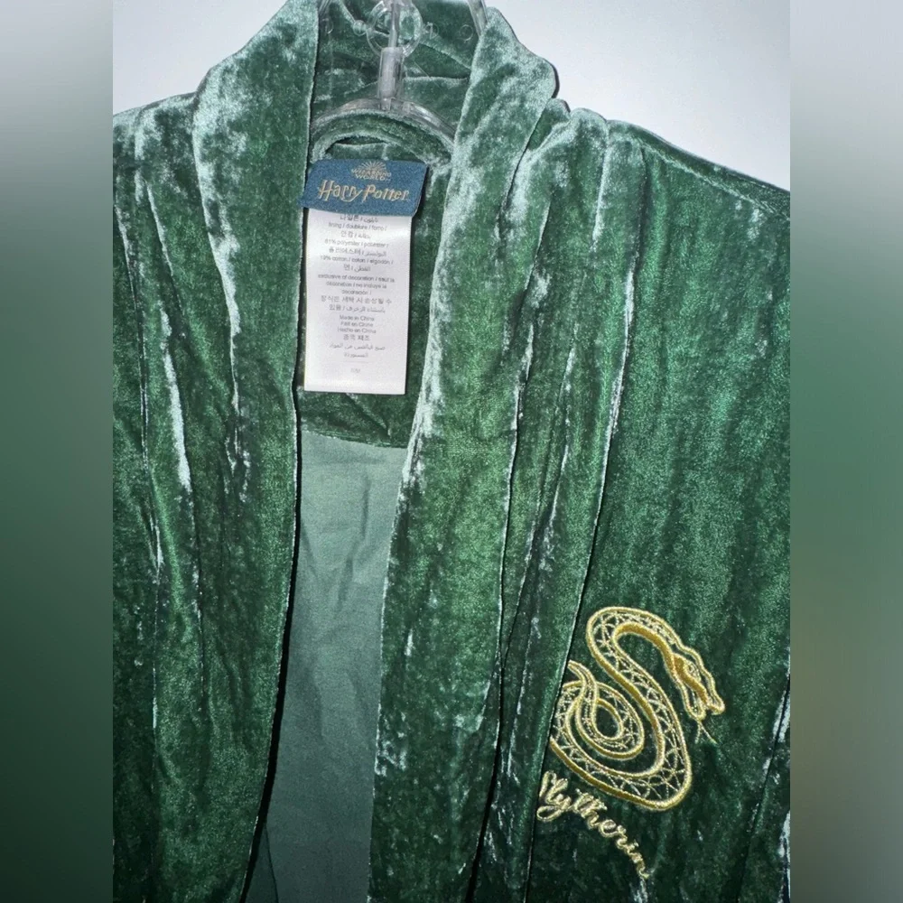 Holiday Pottery Barn Teen Harry Potter Hogwarts Slytherin Robe size S/M
